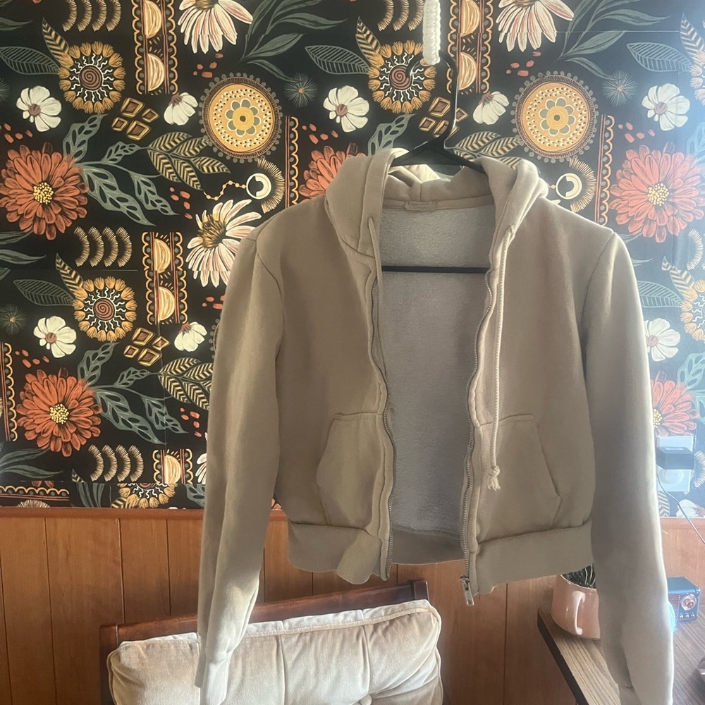Brandy Melville / John Galt Cropped Beige Zip-Up Hoodie